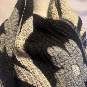 Black/Cream/Gray Reversible Flower Scarf